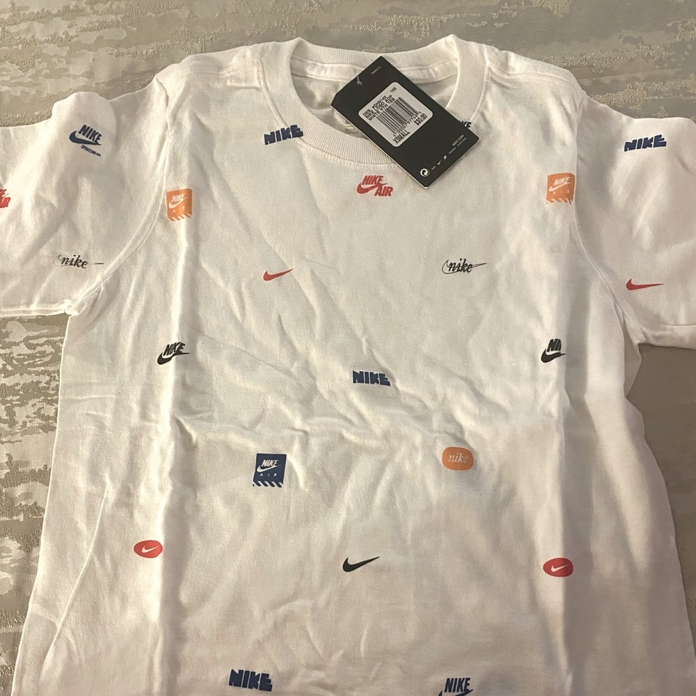 Nike boys t-shirt